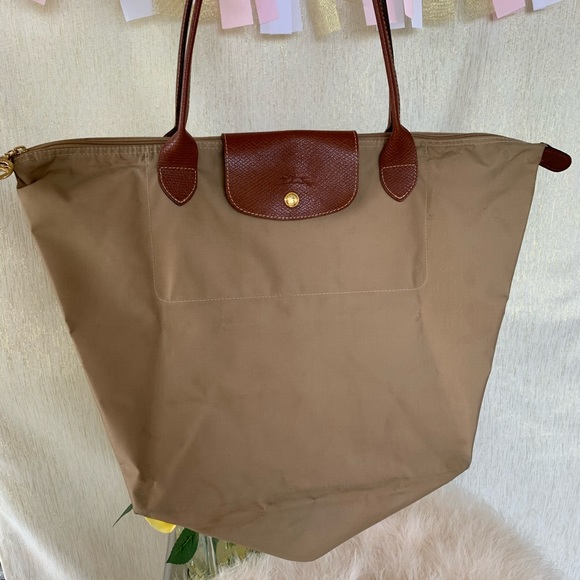 Longchamp Handbags - Longchamp Le Pliage Foldable Tote Bag